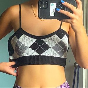 This is a crop top with spaghetti straps. It’s really cute but it doesn’t fit me